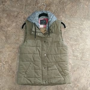 Love Tree Vest with hood